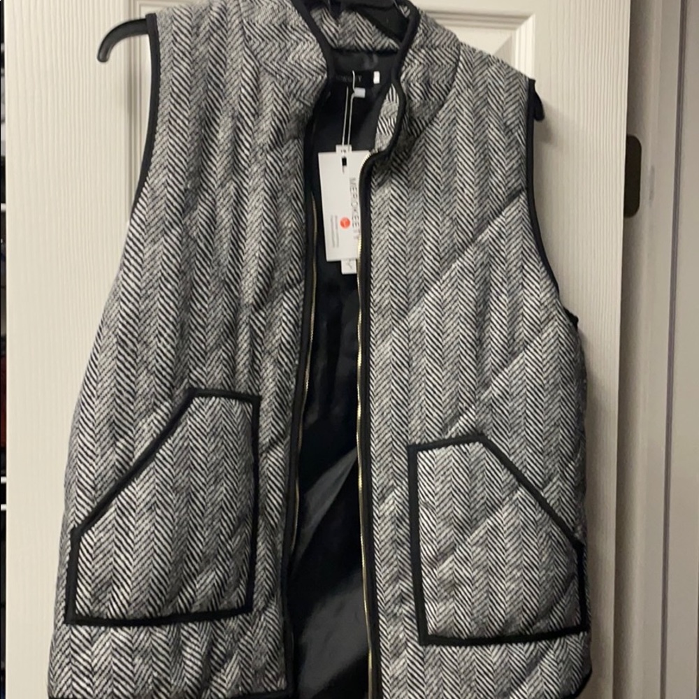Quilted Herringbone Puffer Vest with Zipper